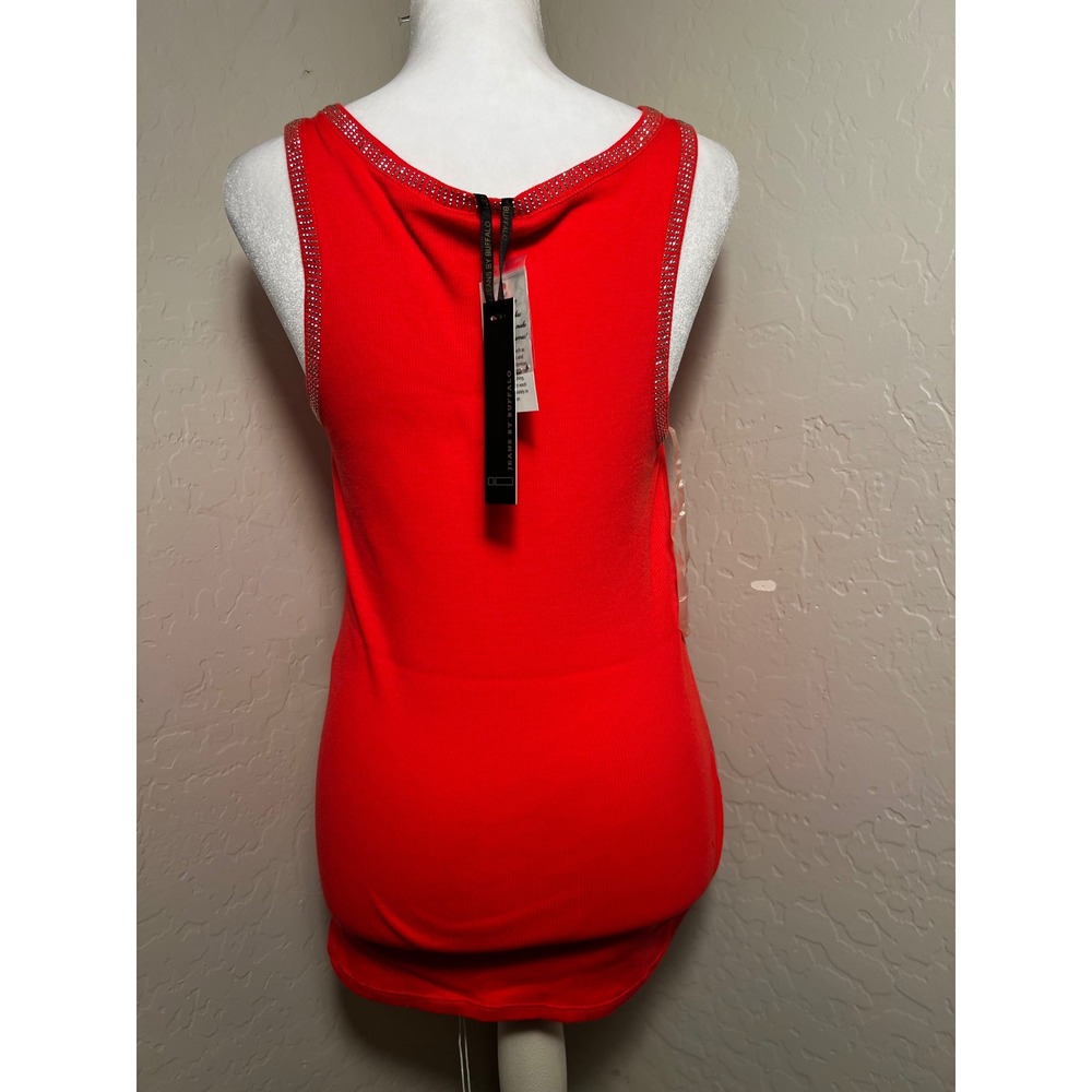 Jeans by Buffalo Red Ribbed Studded Scoop Neck Tank Top NWT Size M - Picture 4 of 6